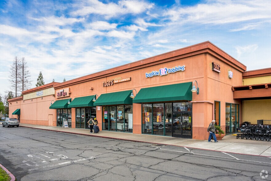 More Photos Of 7301-7347 Greenback Ln, Citrus Heights Storefront For Lease