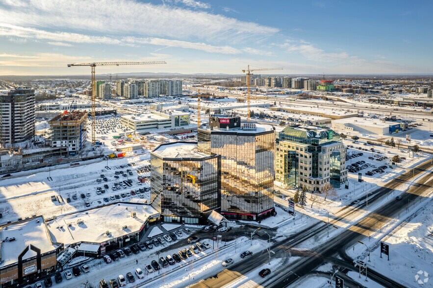 More Photos Of 2500 Boul Daniel-Johnson, Laval Office Residential For Lease