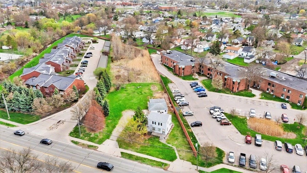 More Photos Of 33420 Utica Rd, Fraser Land For Sale