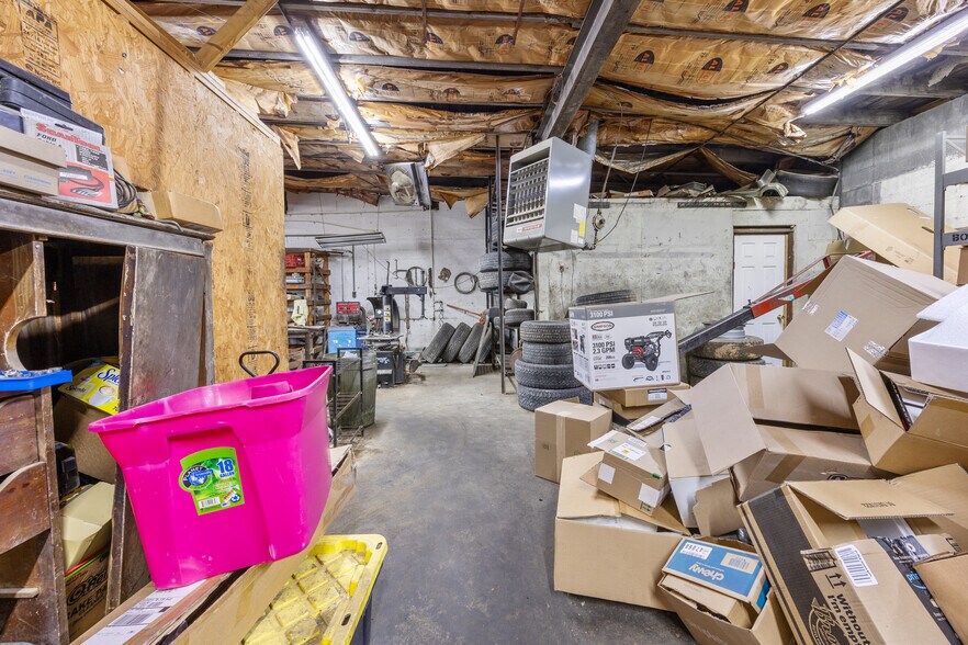 More Photos Of 1021 E Hendron Chapel Rd, Knoxville Manufacturing For Sale