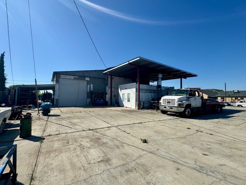 More Photos Of 1211 E Yosemite Ave, Madera Auto Repair For Sale