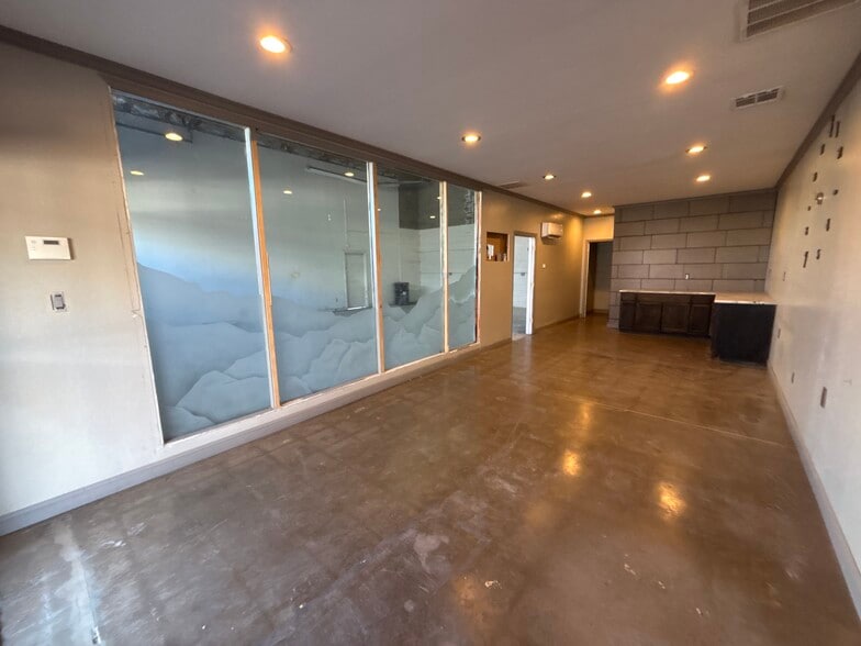 More Photos Of 100 Gentry Way, Reno Unknown For Lease