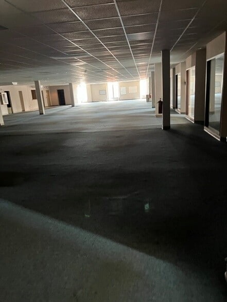 More Photos Of 1012 Kanawha Blvd, Charleston Office For Lease