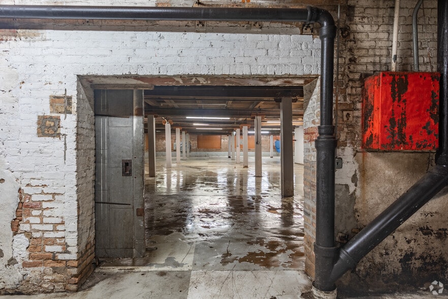 More Photos Of 2415 W 24th Pl, Chicago Warehouse For Sale