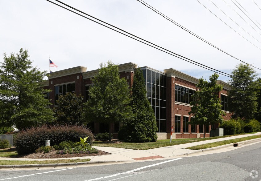 More Photos Of 101 Europa Dr, Chapel Hill Office For Sale