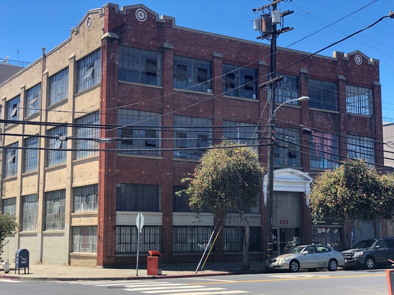 Primary Photo Of 253 4th St, Oakland Flex For Sale