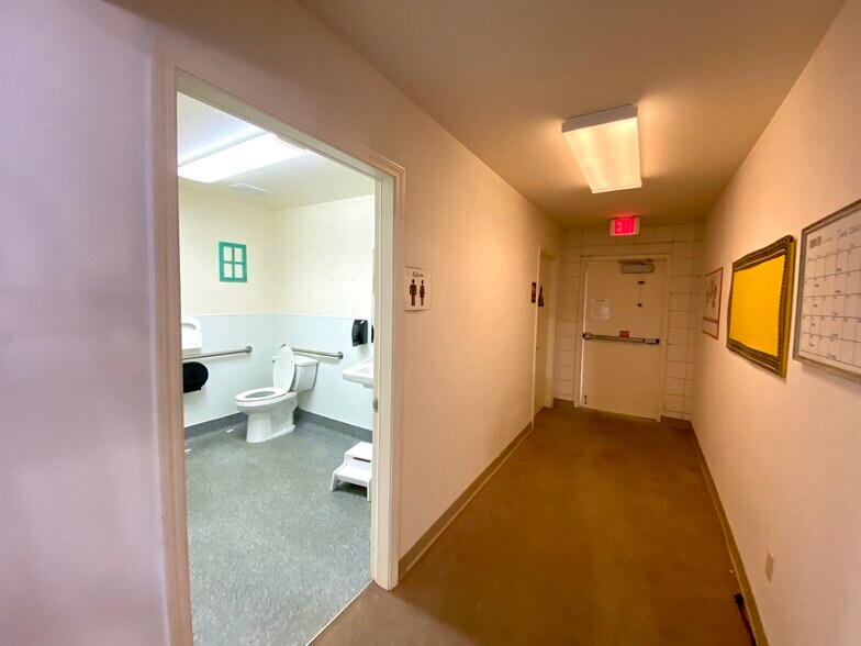 More Photos Of 124-126 N I St, Lompoc Storefront Retail Office For Sale