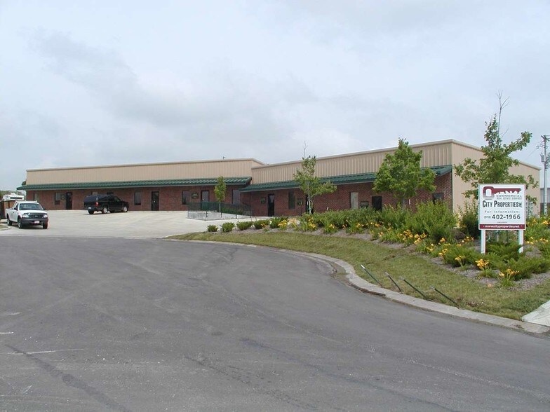 More Photos Of 7444-7468 W 162nd Ter, Overland Park Warehouse For Lease