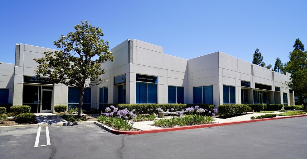 More Photos Of 27 Mauchly, Irvine Research And Development For Lease