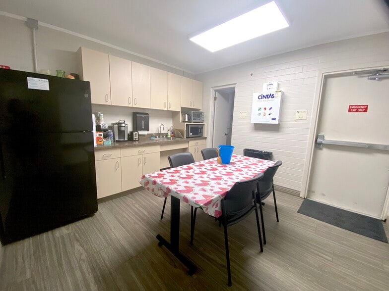 More Photos Of 125 S Park Ave, Apopka Medical For Lease