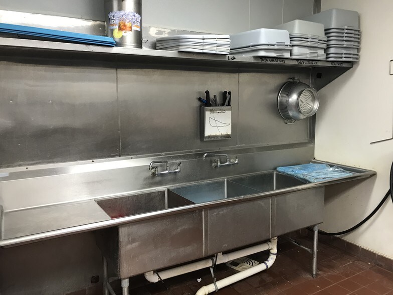 More Photos Of 3416 N Main St, Hope Mills Fast Food For Sale