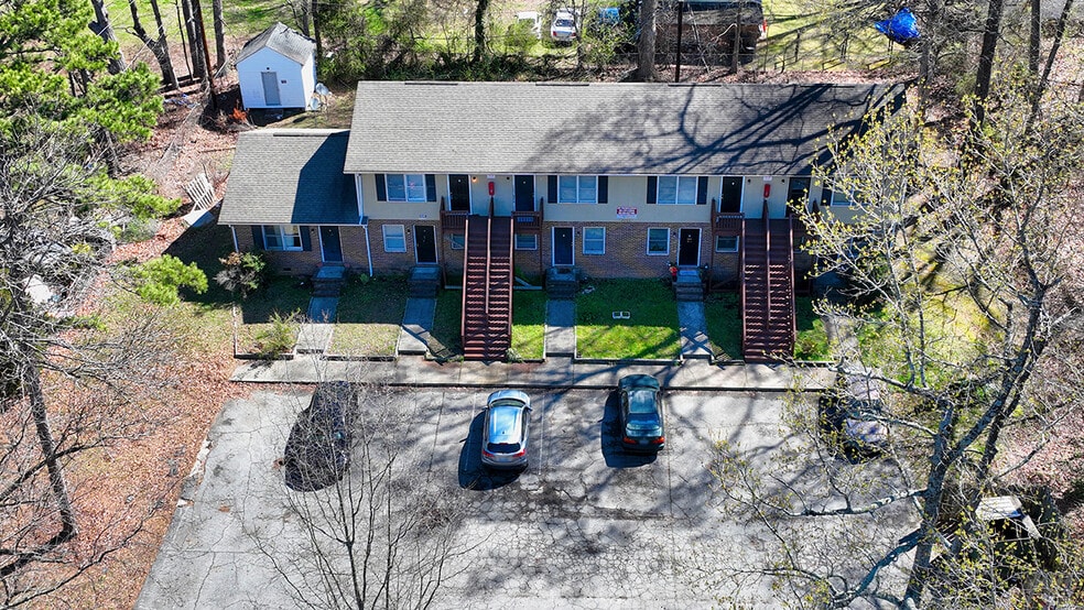 Primary Photo Of 2003 Woodcrest St, Greensboro Apartments For Sale