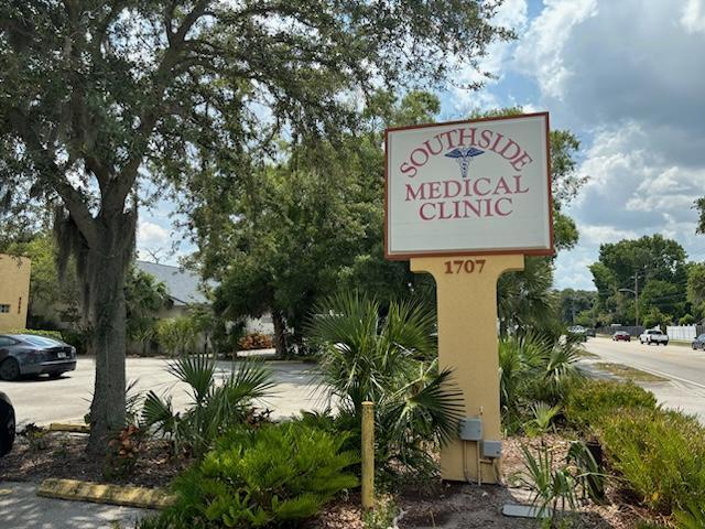 Primary Photo Of 1707 E Edgewood Dr, Lakeland Medical For Sale