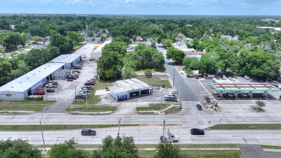 More Photos Of 905 W Memorial Blvd, Lakeland Auto Repair For Sale