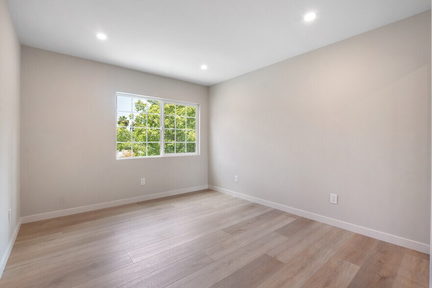 More Photos Of 6665 Amherst St, San Diego Apartments For Sale