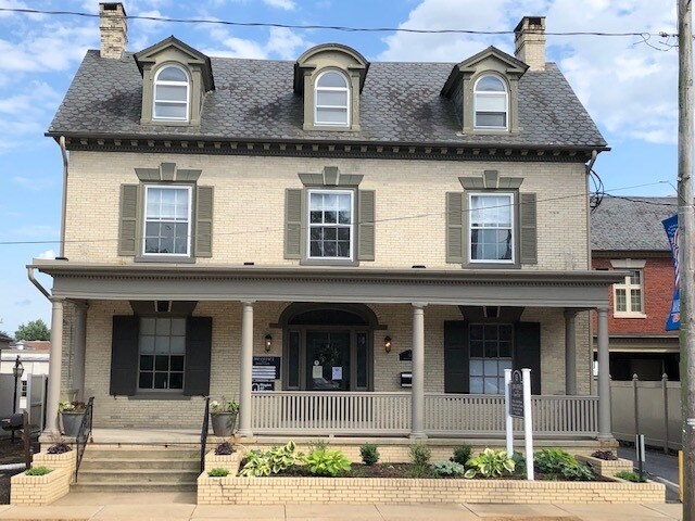 More Photos Of 15 Market Sq, Manheim Office Residential For Sale