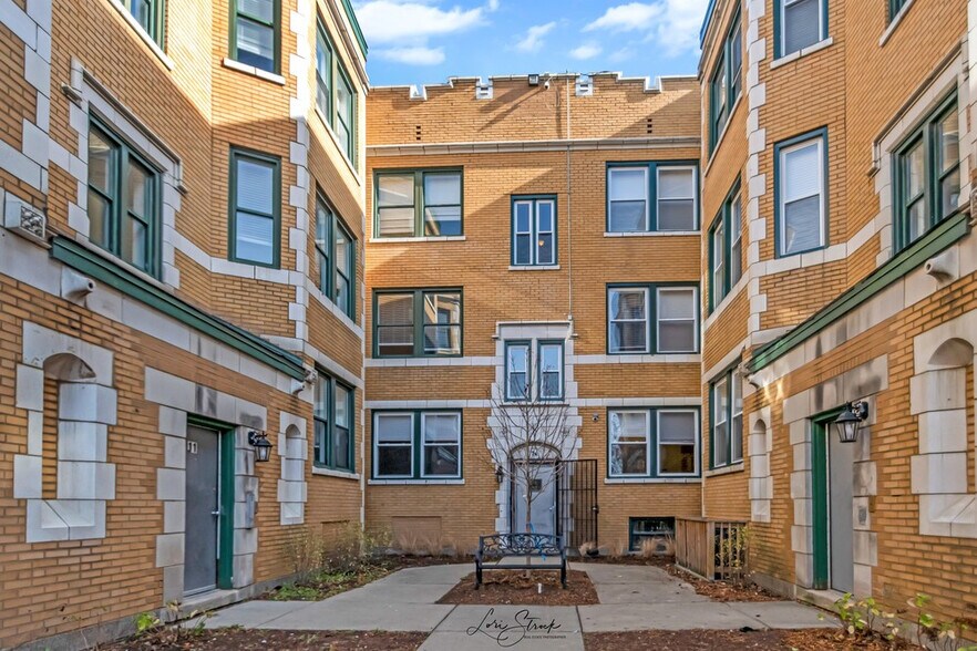 More Photos Of 4952 W Madison St, Chicago Apartments For Sale
