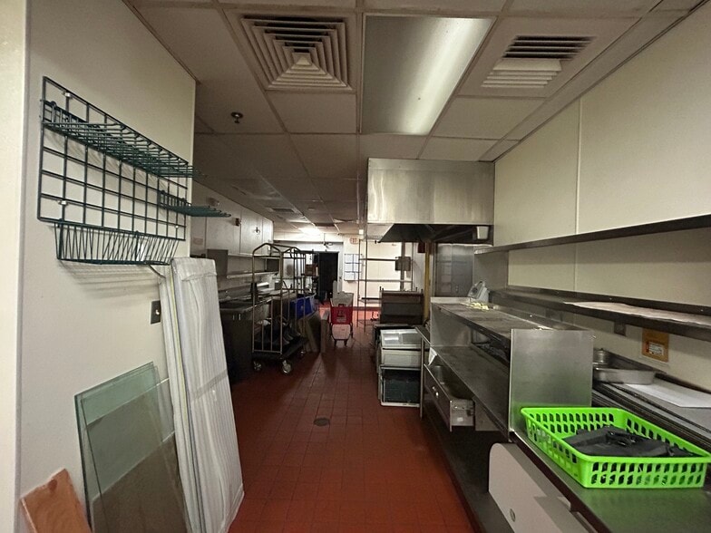 More Photos Of 14B Royal Rd, Flemington Hotel For Lease