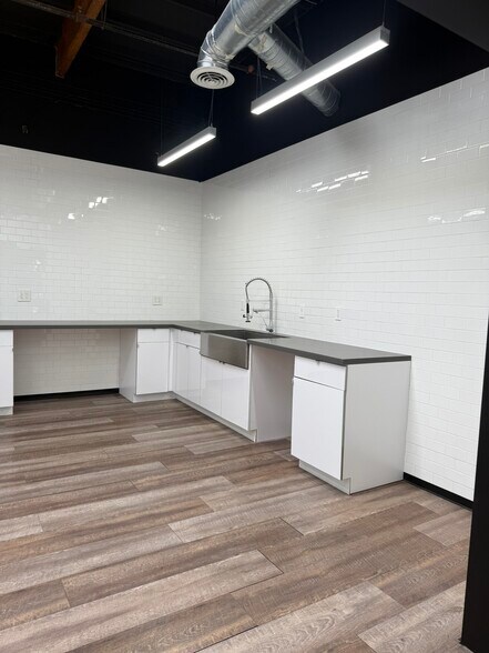 More Photos Of 3 Whatney, Irvine Research And Development For Sale