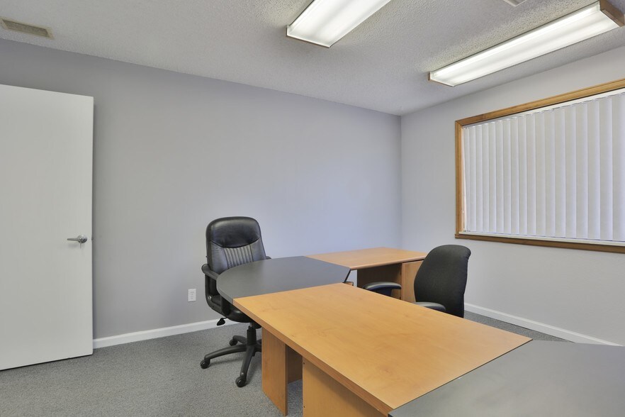 More Photos Of 12640 W Cedar Dr, Lakewood Office For Lease