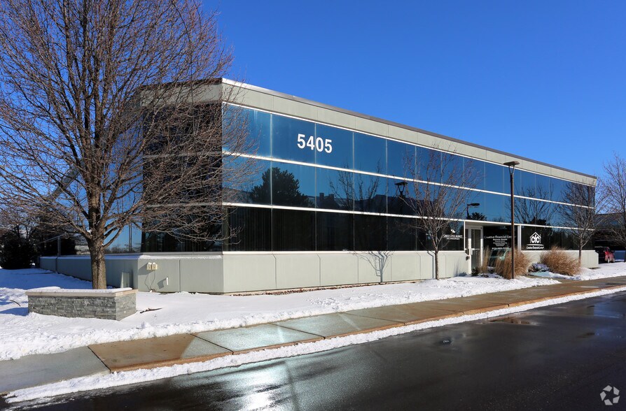 Primary Photo Of 5405 Gateway Ctr, Flint Office For Lease