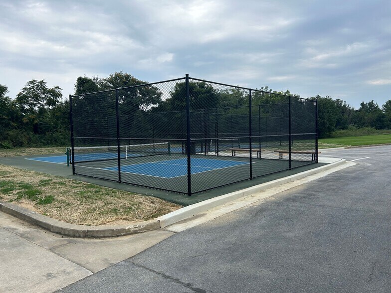 More Photos Of 8850 Stanford Blvd, Columbia Medical For Lease