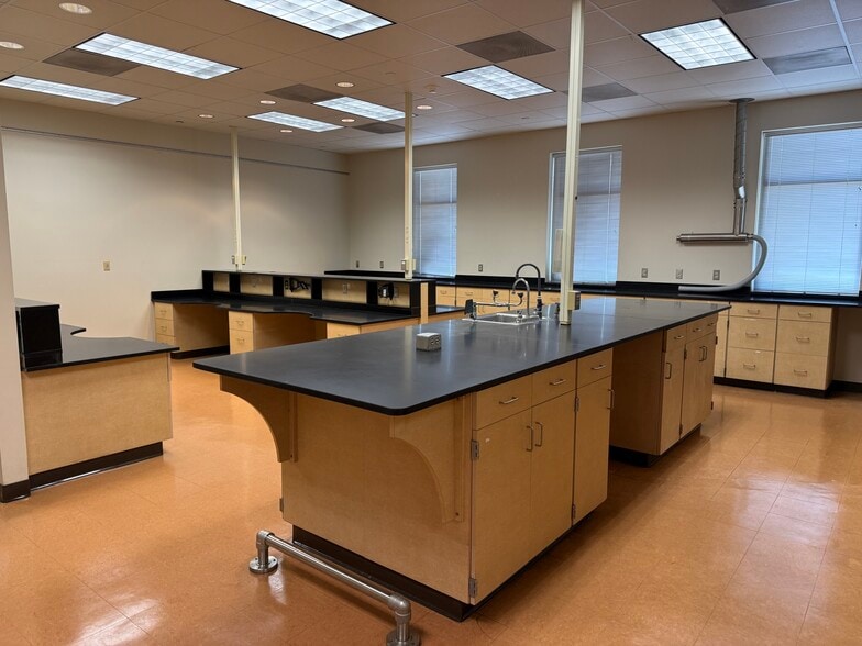 More Photos Of 1122 Austin Hwy, San Antonio Medical For Lease