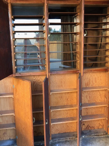 More Photos Of 9820 1/2 Belmont St, Bellflower Office For Lease