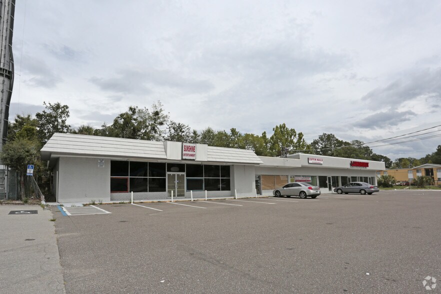 More Photos Of 2013-2023 Jammes Rd, Jacksonville Storefront For Lease