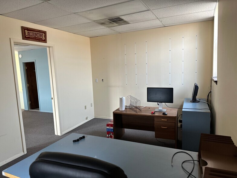 More Photos Of 5 E Palisade Ave, Englewood Storefront Retail Office For Lease
