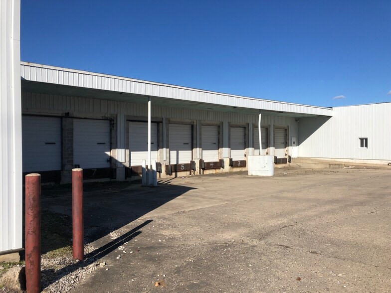 More Photos Of 1642 S Burlington Ave, Kewanee Warehouse For Sale