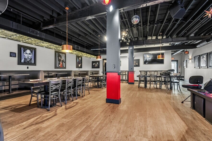 More Photos Of 117 E Allegan St, Otsego General Retail For Sale