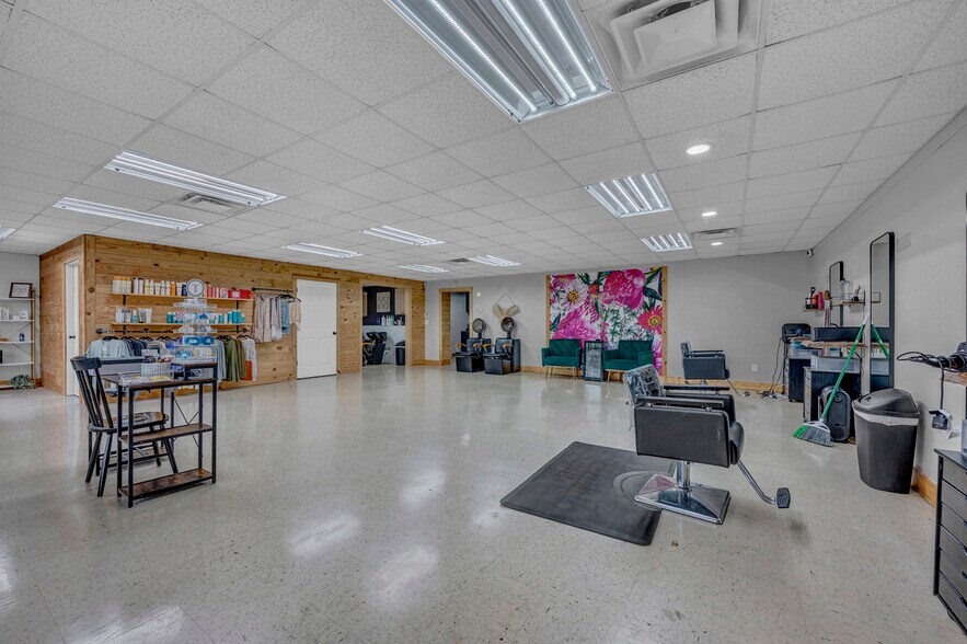 More Photos Of 38178 Us Highway 231, Ashville Freestanding For Sale