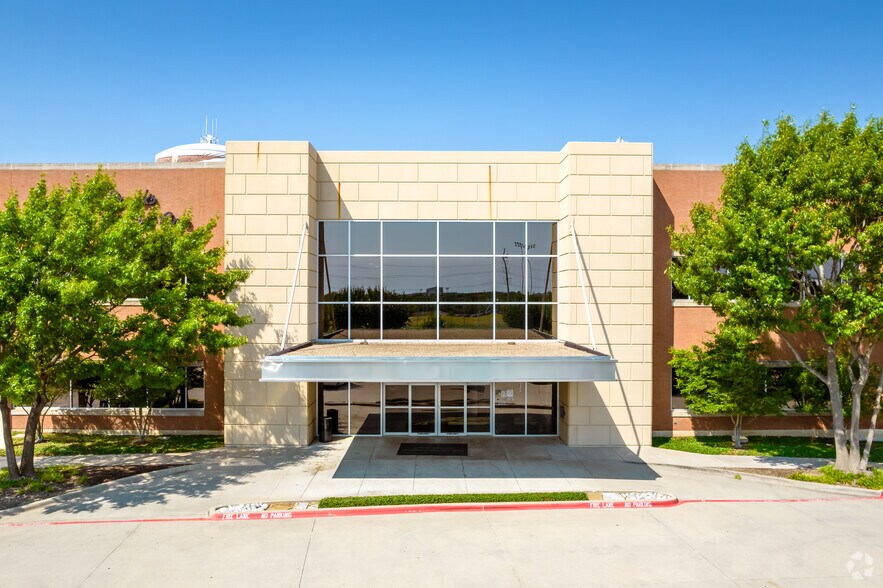 More Photos Of 1111 Raintree Cir, Allen Medical For Lease