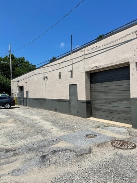 More Photos Of 4100-4112 Aquarium Pl, Baltimore Light Manufacturing For Lease