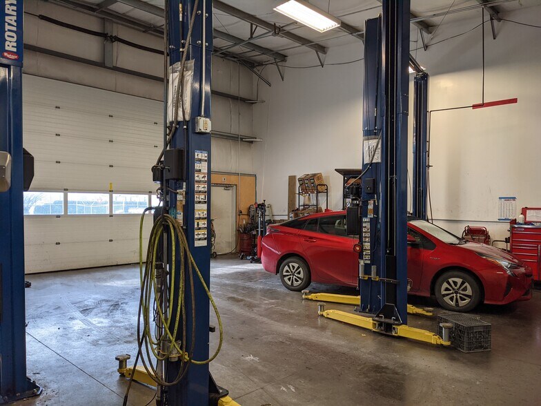 More Photos Of 2694 Roeder Ave, Bellingham Distribution For Sale