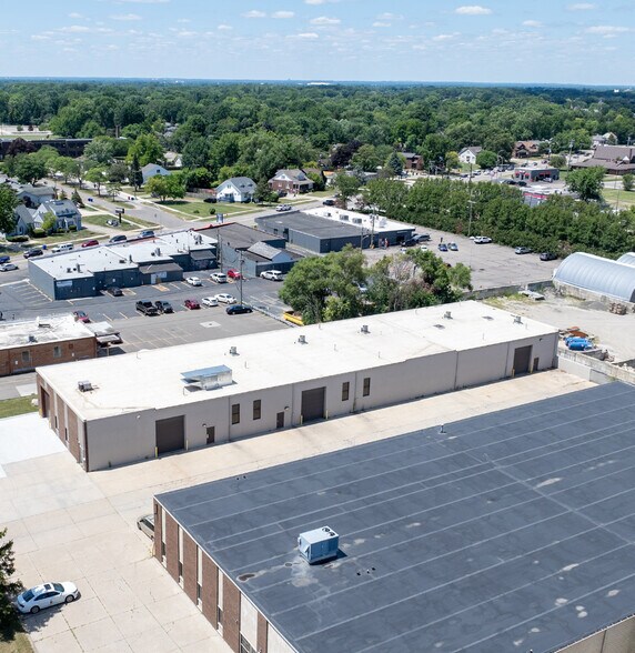 More Photos Of 16945 Masonic Blvd, Fraser Warehouse For Sale