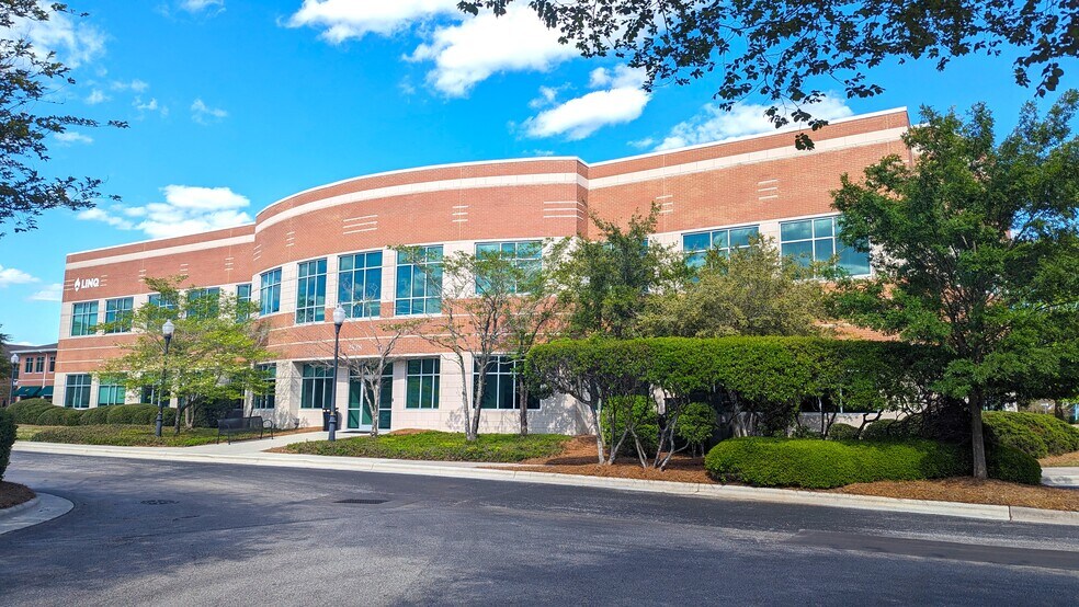 More Photos Of 2528 Independence Blvd, Wilmington Office For Lease