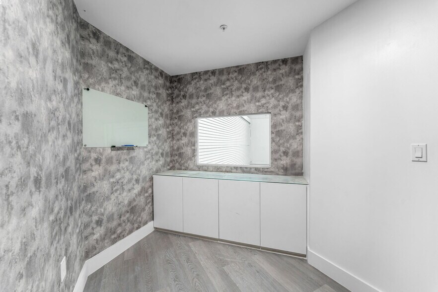 More Photos Of 9450 NW 58th St, Miami Warehouse For Lease