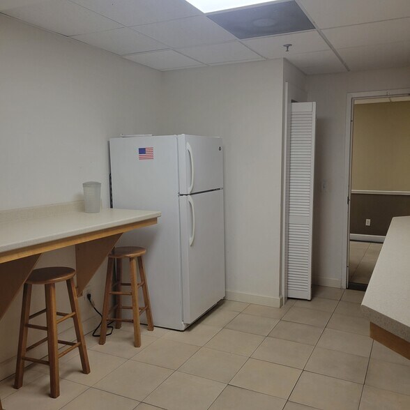 More Photos Of 5509 Grand Blvd, New Port Richey Office For Lease