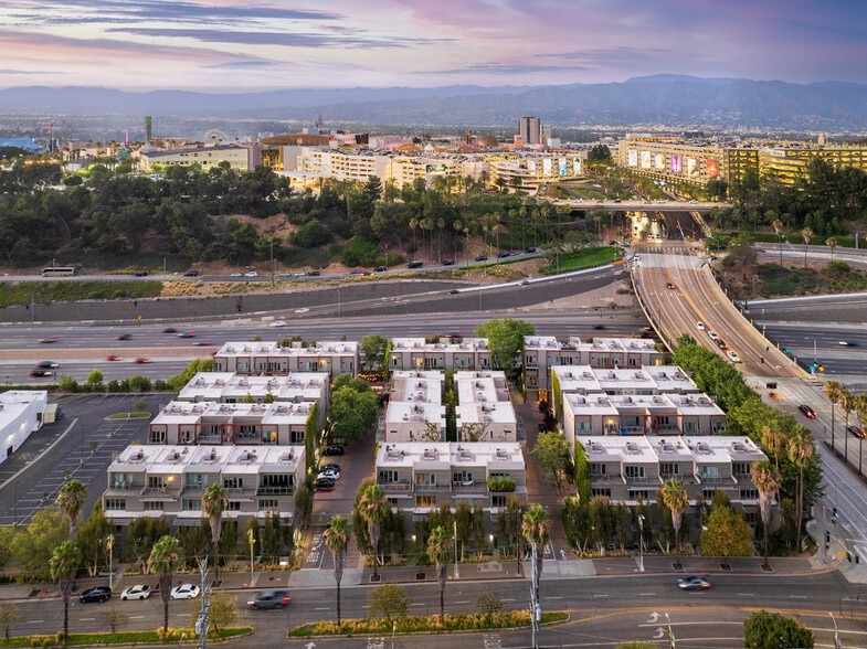 More Photos Of 3450 Cahuenga Blvd W, Los Angeles Office Residential For Lease