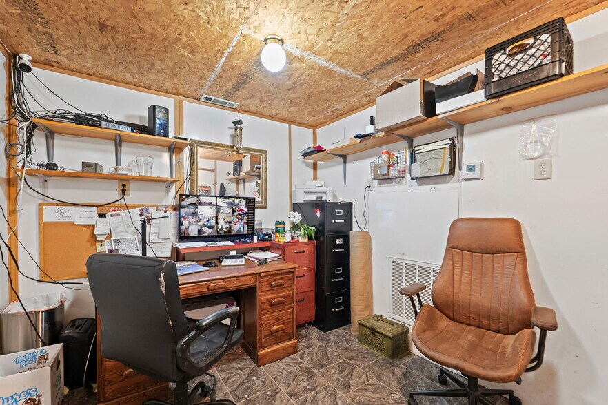 More Photos Of 5283 Arkansas 21, Huntsville General Retail For Sale