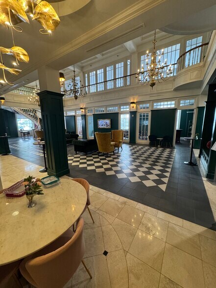 More Photos Of 425 N Florida Ave, Tampa Office For Lease