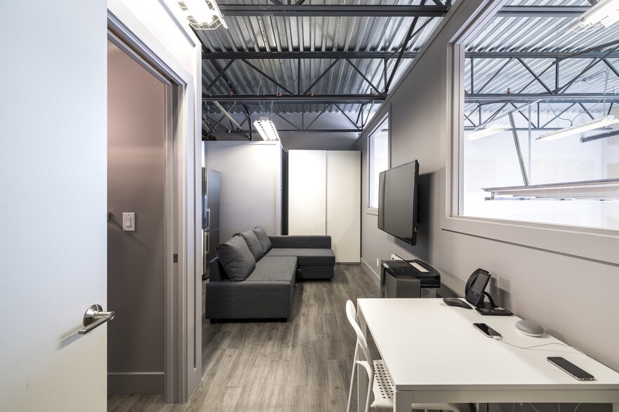 More Photos Of 618 E Kent Ave S, Vancouver Light Distribution For Sale