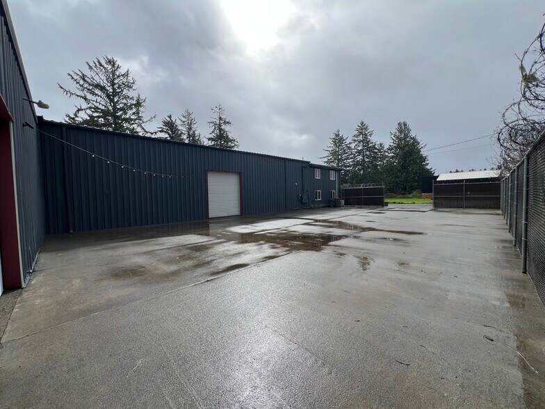 More Photos Of 1425 SE 9th St, Warrenton Warehouse For Lease