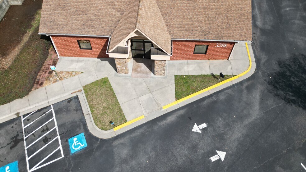 More Photos Of 3288 Chamblee Tucker Rd, Atlanta Healthcare For Sale