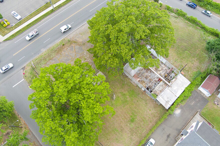 More Photos Of 11 Montowese Ave, North Haven Land For Lease