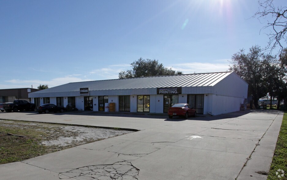 More Photos Of 111 Corporation Way, Venice Light Manufacturing For Lease