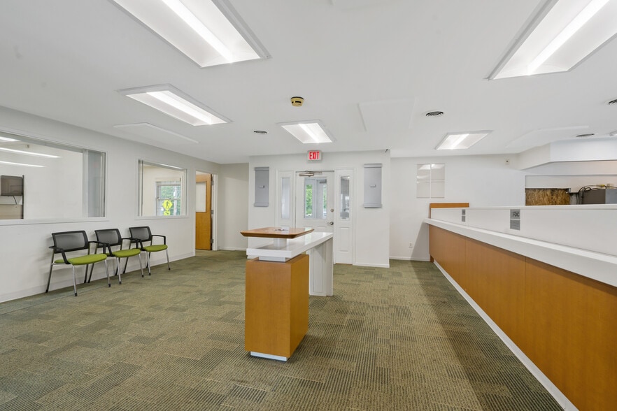 More Photos Of 7 Main St, Camden Bank For Sale