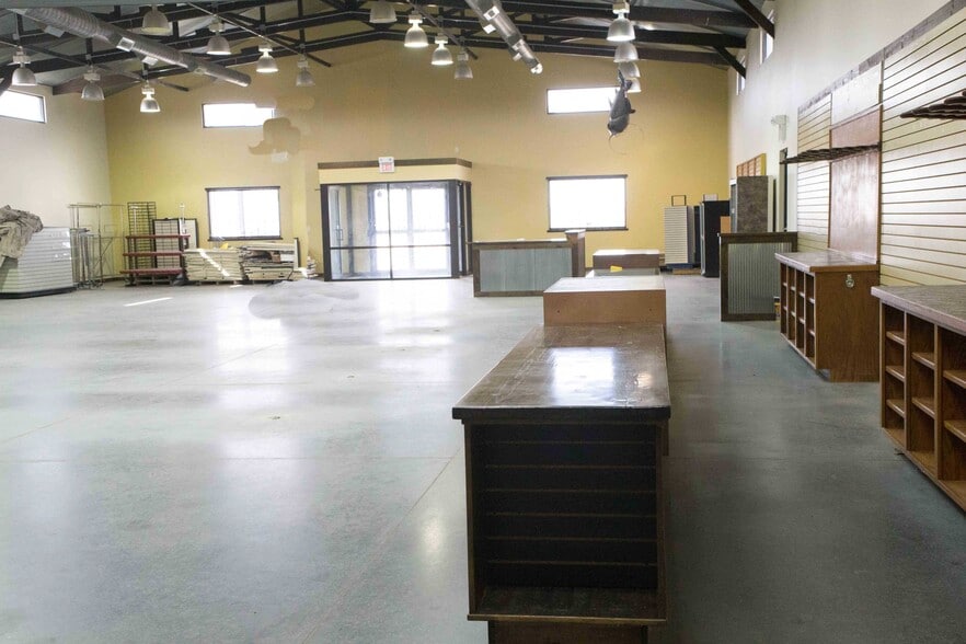 More Photos Of 1325 E Airport Rd, Grand Island Storefront Retail Office For Sale